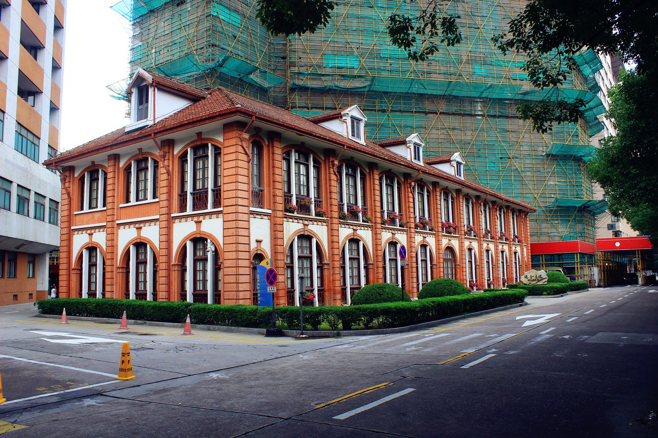 Ruijin Hospital (photo 2)